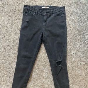 Women’s Levi Jeans